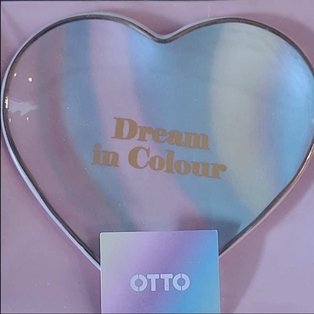 OFFICEWORKS Heart-Shaped 'Dream In Colour' Pastel Rainbow Colored Trinket Tray - Picture 4 of 13